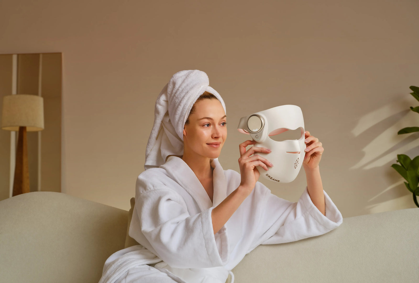 Dreame Chrona masque anti-âge à photons – une utilisation régulière apporte des améliorations mesurables en élasticité et éclat.