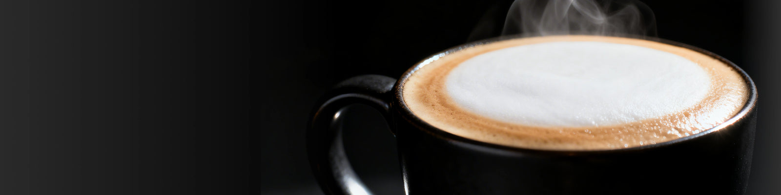 Mousse de lait dense et <br class="coffeemas_c-pc-hide"><br class="coffeemas_c-small-hide">soyeuse en une touche