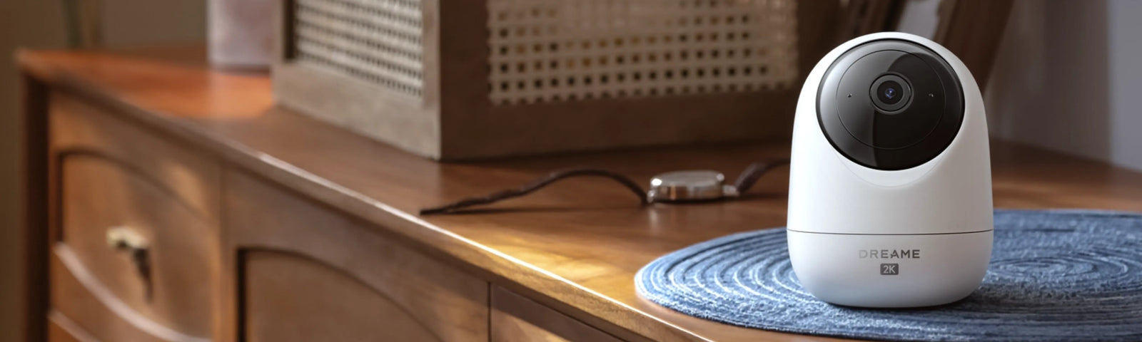 Caméra de surveillance intérieure 2K Dreame NAVO Care 1 InCam avec détection IA et compatibilité Alexa et Google Home
