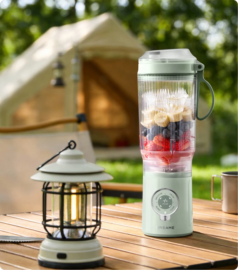 Dreame Portable Blender mixant des fruits frais en plein air pour des boissons saines en camping