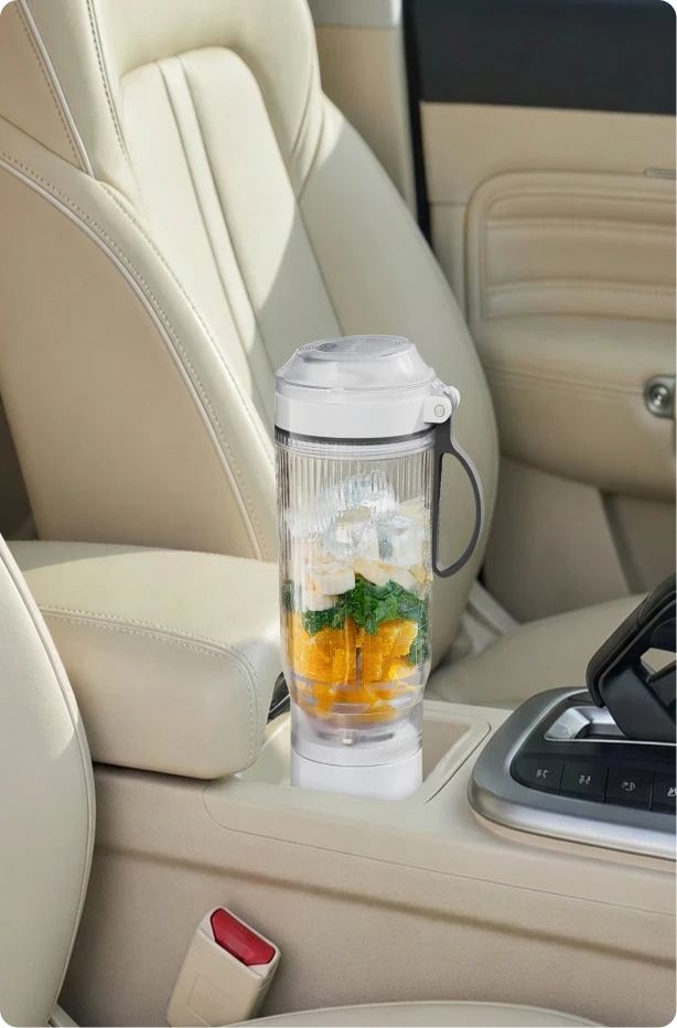 Dreame Portable Blender design sans fil dans un porte gobelet de voiture idéal pour les déplacements